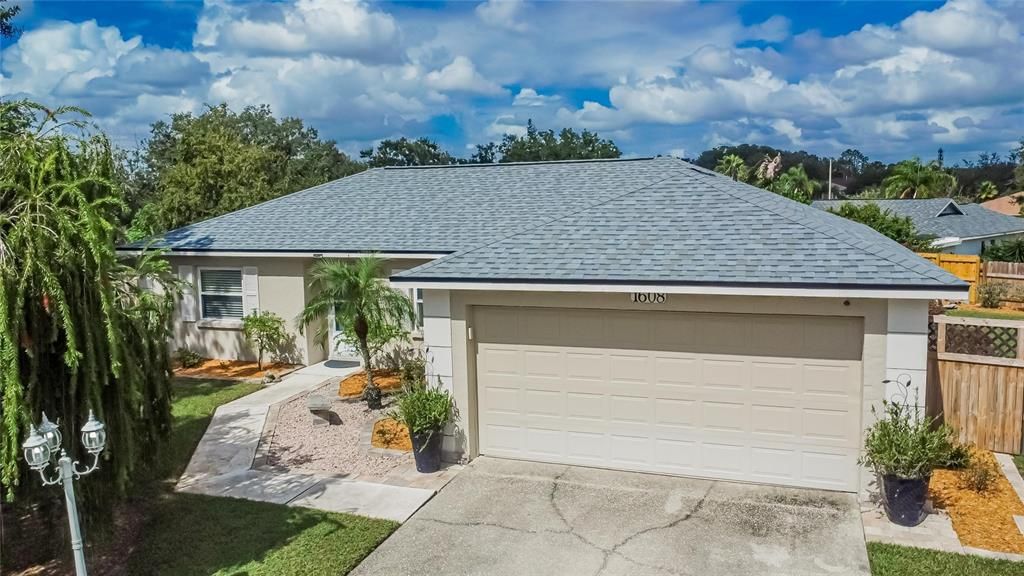 Недавно продано: $359,900 (3 спален, 2 ванн, 1296 Квадратных фут)