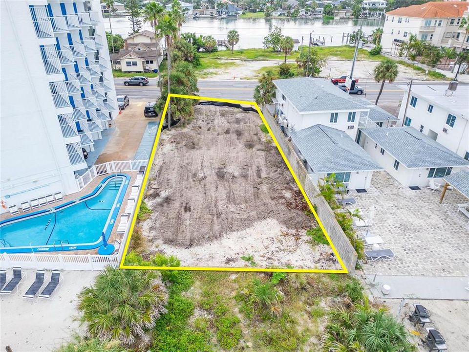 待售: $2,200,000 (0.15 acres)