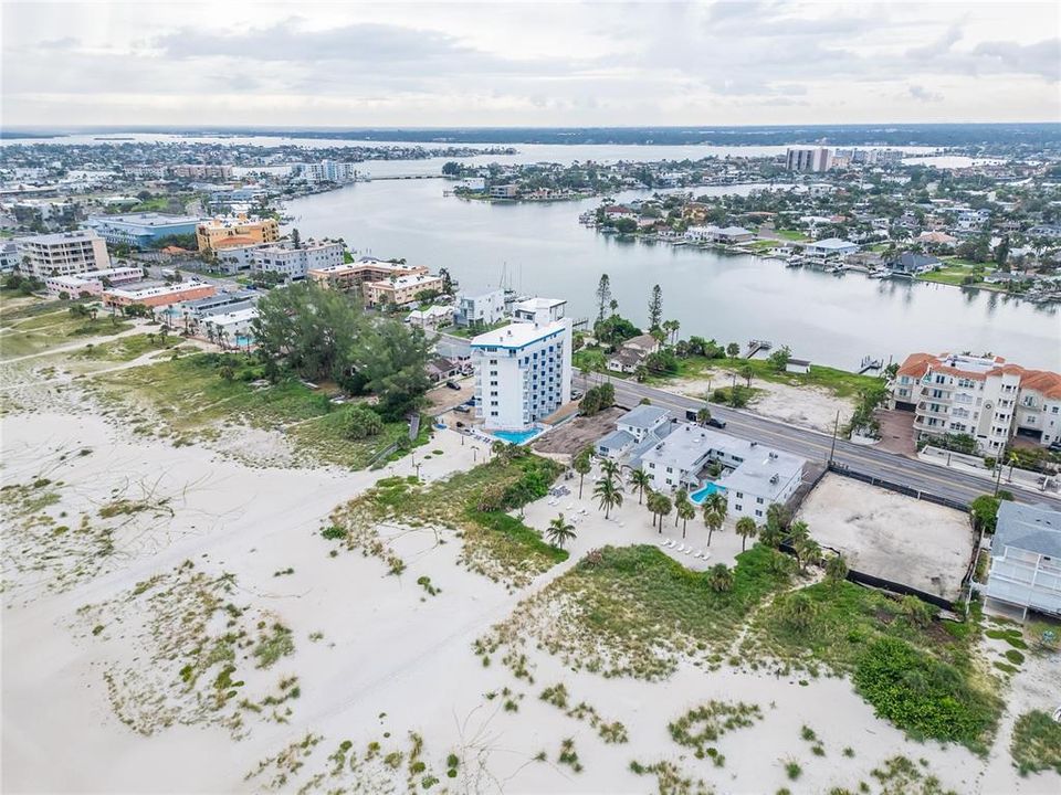 待售: $2,200,000 (0.15 acres)