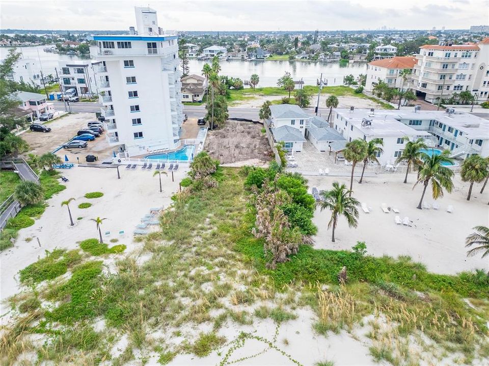 待售: $2,200,000 (0.15 acres)