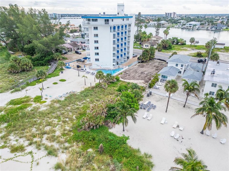 待售: $2,200,000 (0.15 acres)