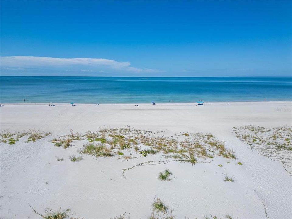 待售: $2,200,000 (0.15 acres)