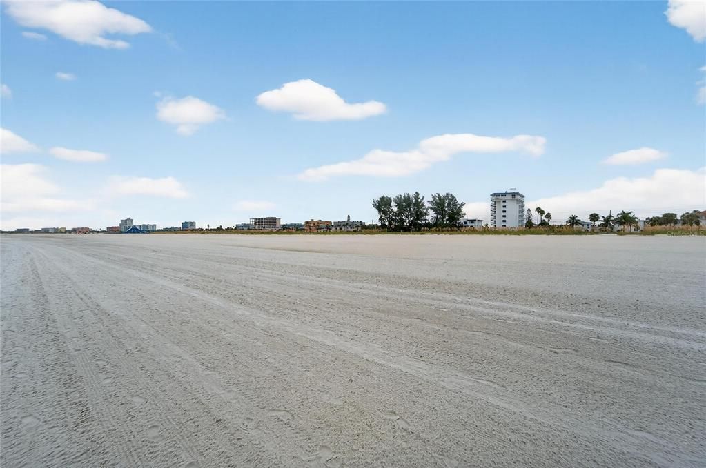 待售: $2,200,000 (0.15 acres)