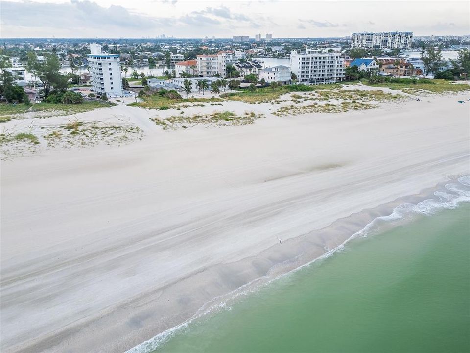 待售: $2,200,000 (0.15 acres)