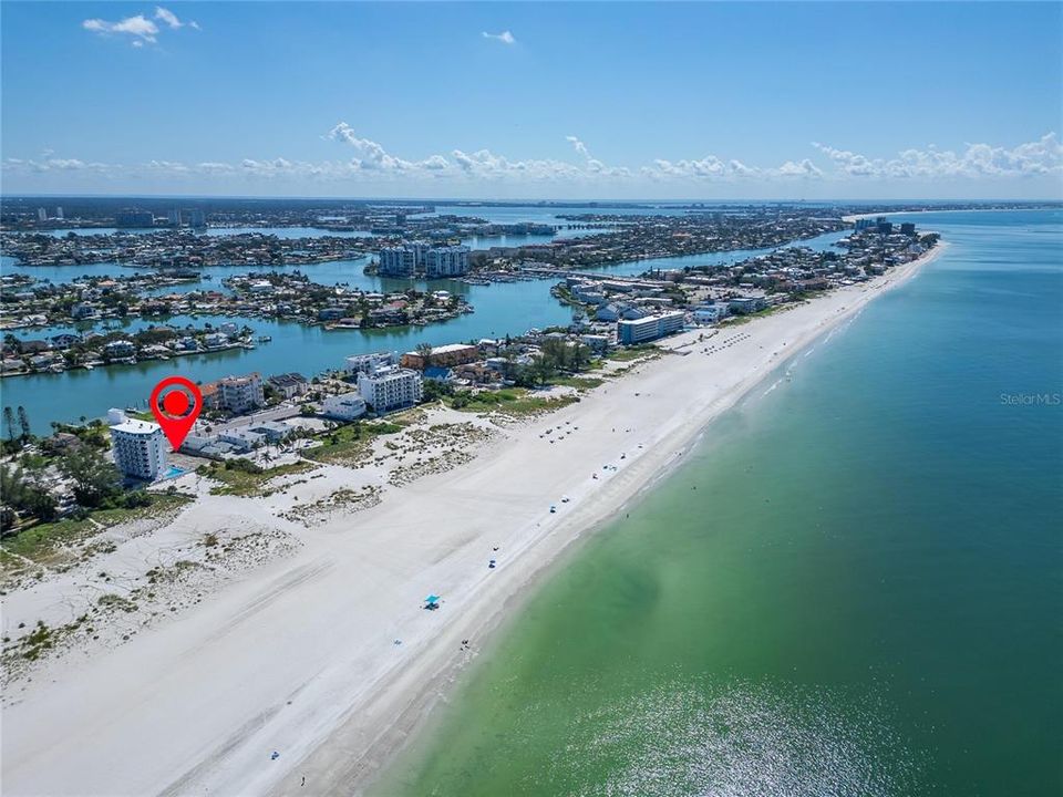 待售: $2,200,000 (0.15 acres)