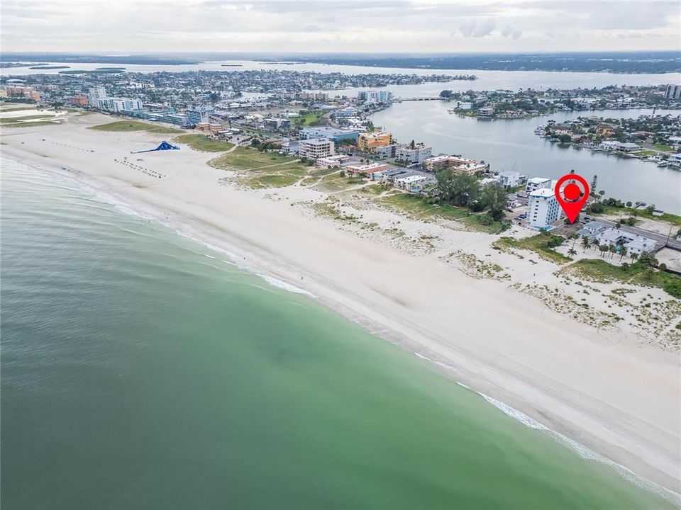 待售: $2,200,000 (0.15 acres)