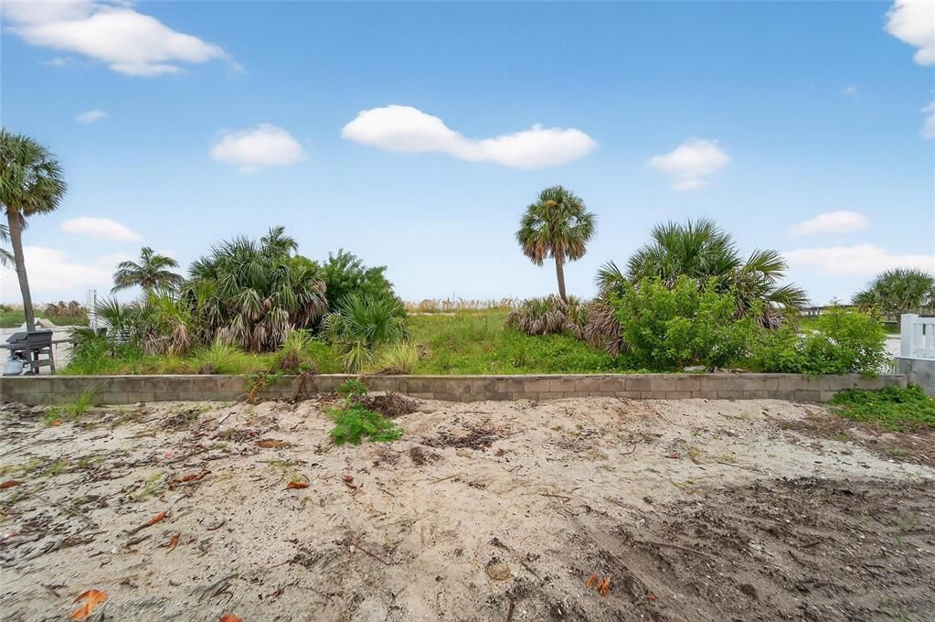 待售: $2,200,000 (0.15 acres)