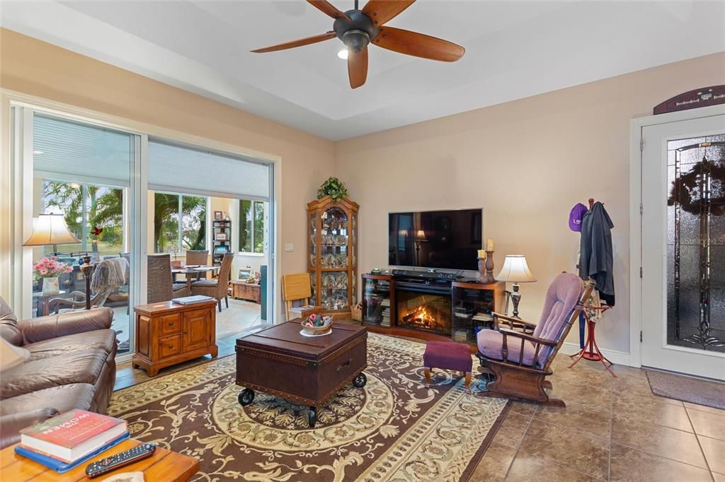 На продажу: $475,000 (1 спален, 2 ванн, 1240 Квадратных фут)