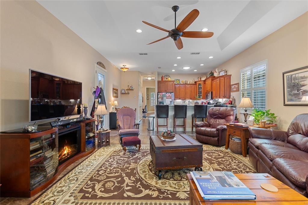 На продажу: $475,000 (1 спален, 2 ванн, 1240 Квадратных фут)