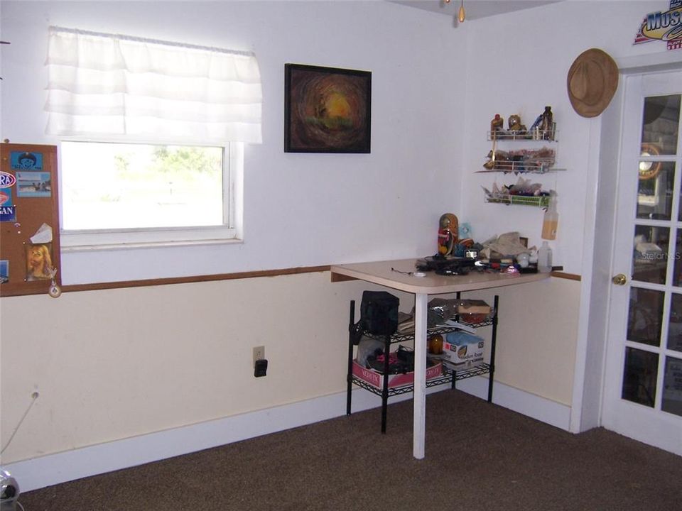 Под контрактом: $239,900 (4 спален, 2 ванн, 1935 Квадратных фут)