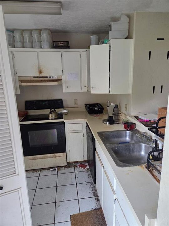 Под контрактом: $80,000 (2 спален, 1 ванн, 1016 Квадратных фут)