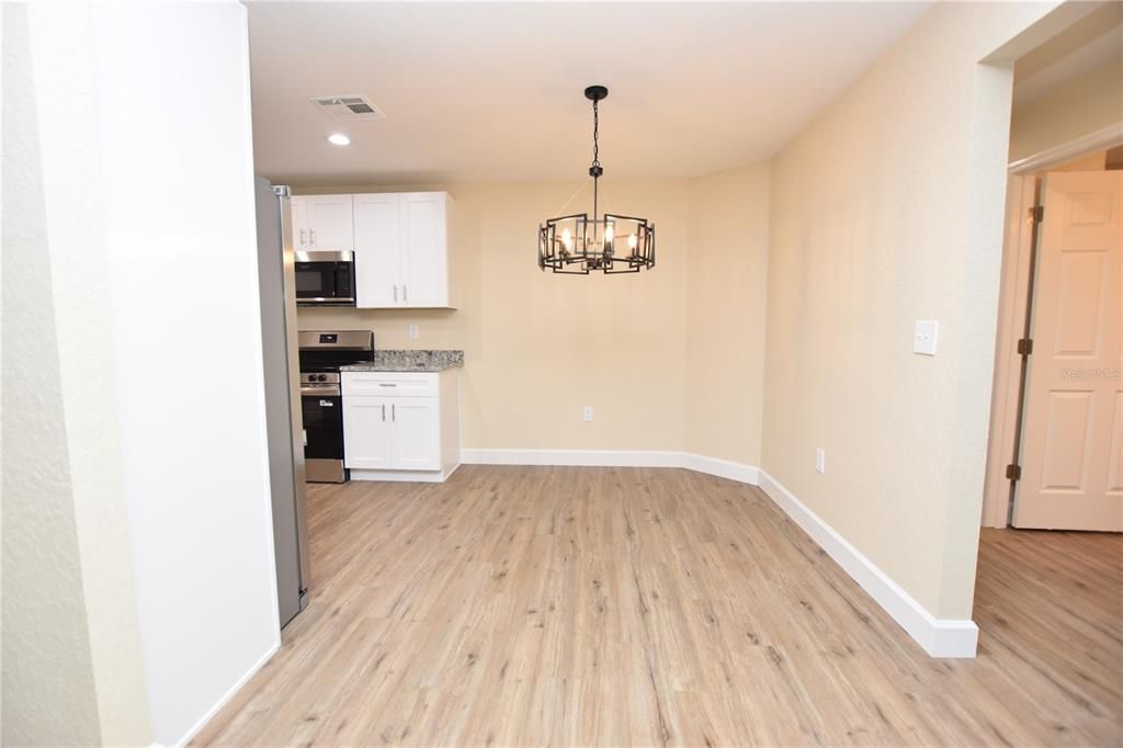 En Renta: $1,599 (3 camas, 2 baños, 1108 Pies cuadrados)