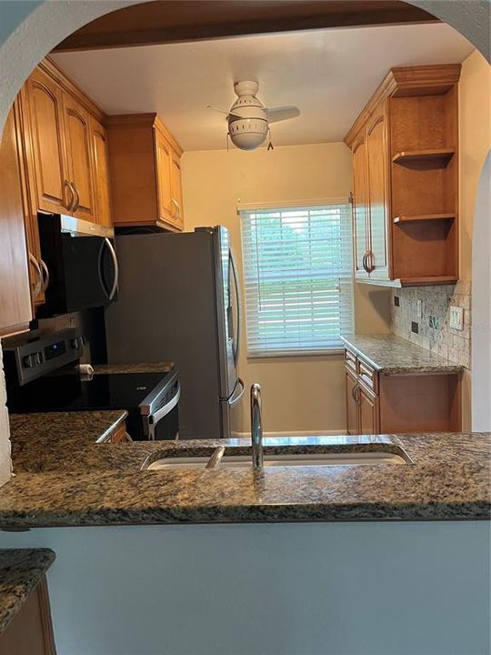 For Rent: $1,700 (2 beds, 2 baths, 866 Square Feet)