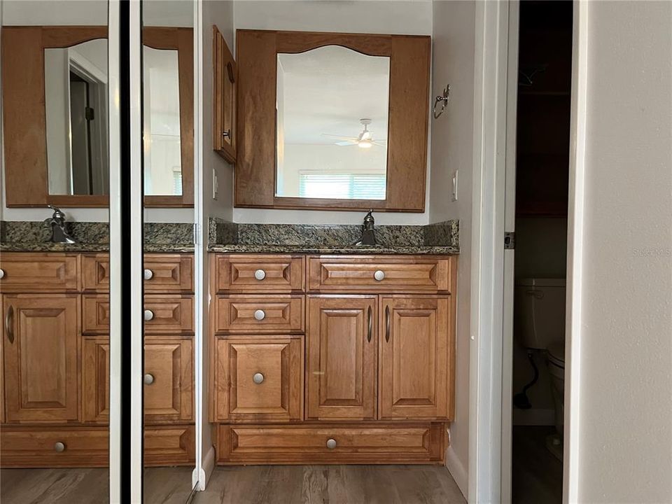 For Rent: $1,700 (2 beds, 2 baths, 866 Square Feet)