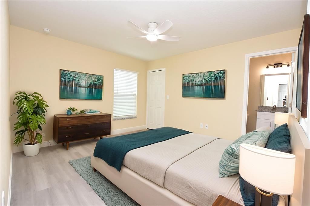 出租: $1,599 (3 贝兹, 2 浴室, 1108 平方英尺)