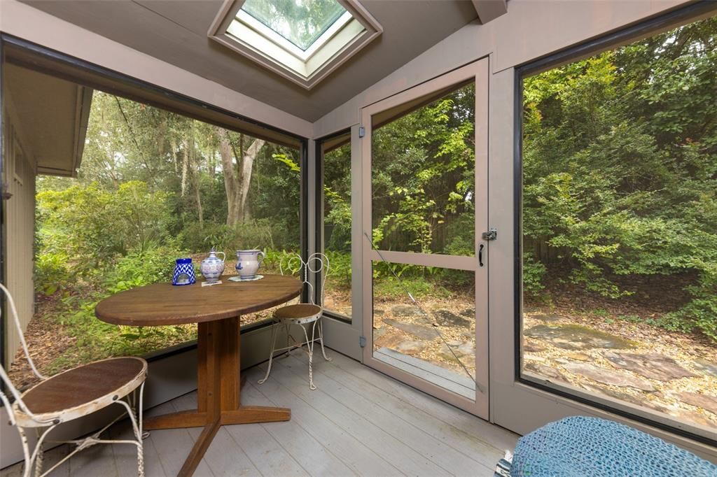 待售: $675,000 (4 贝兹, 3 浴室, 2340 平方英尺)