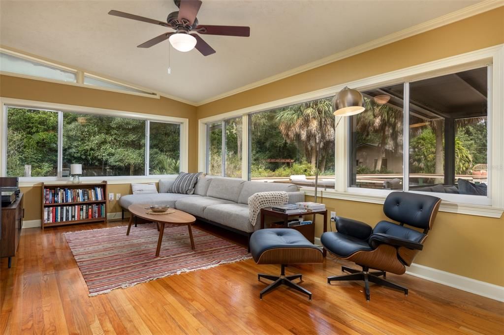 待售: $675,000 (4 贝兹, 3 浴室, 2340 平方英尺)