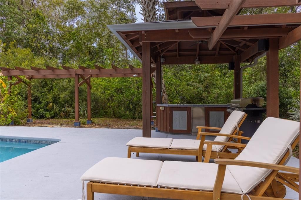 待售: $675,000 (4 贝兹, 3 浴室, 2340 平方英尺)