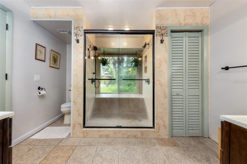 待售: $675,000 (4 贝兹, 3 浴室, 2340 平方英尺)