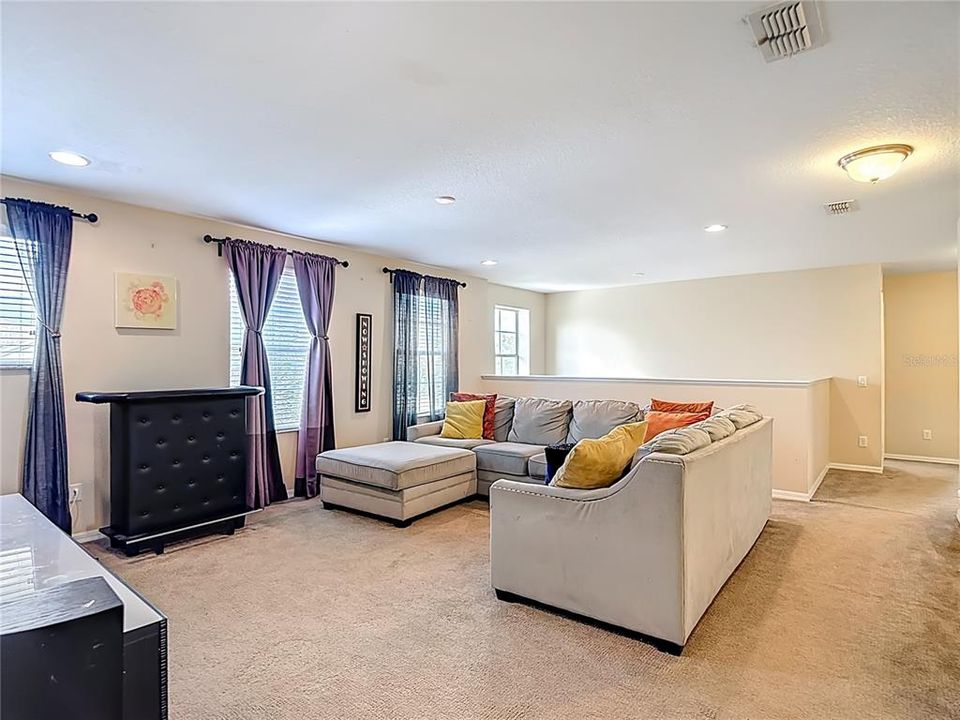 For Sale: $550,000 (5 beds, 3 baths, 3355 Square Feet)