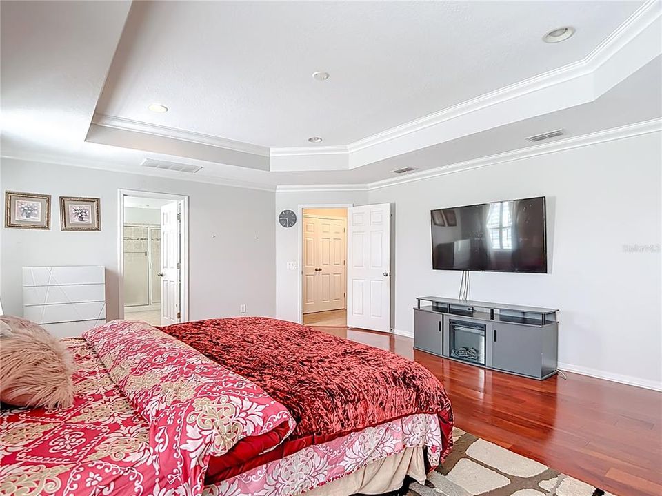 For Sale: $550,000 (5 beds, 3 baths, 3355 Square Feet)