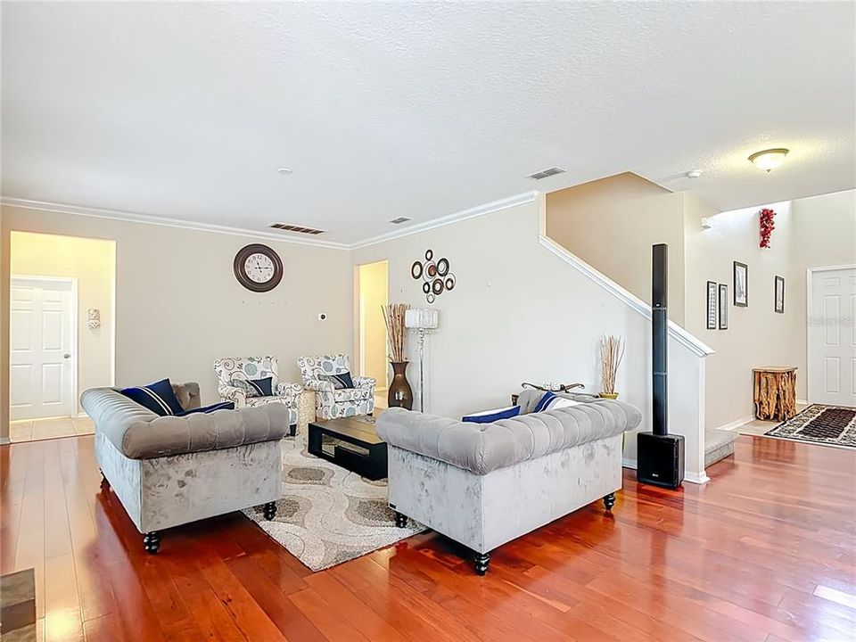 For Sale: $550,000 (5 beds, 3 baths, 3355 Square Feet)