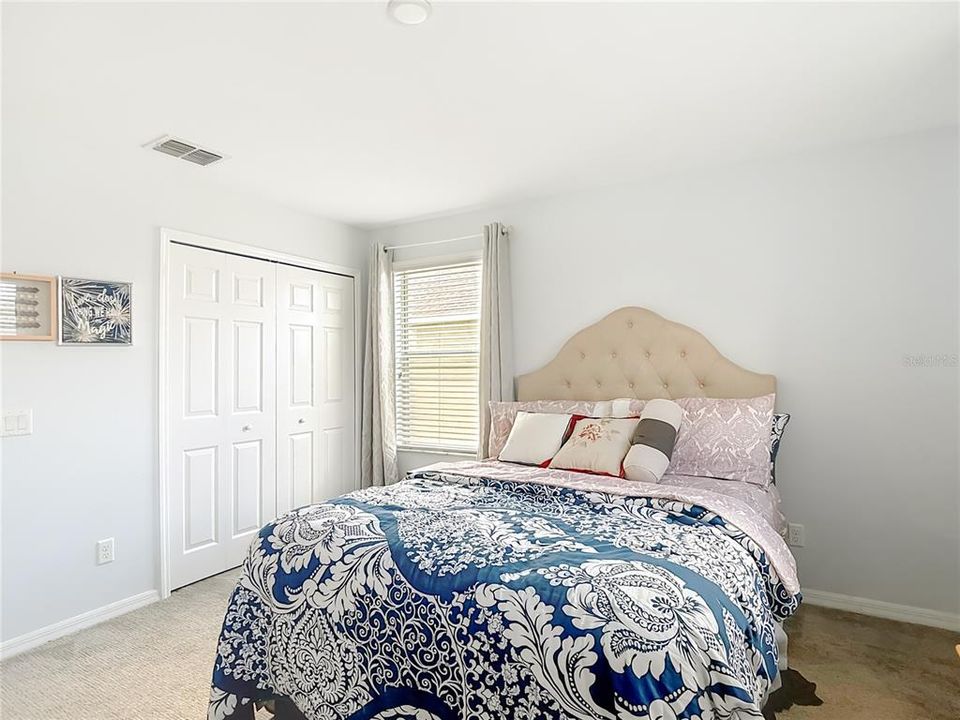 For Sale: $550,000 (5 beds, 3 baths, 3355 Square Feet)