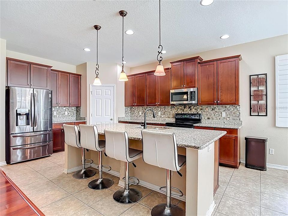 For Sale: $550,000 (5 beds, 3 baths, 3355 Square Feet)