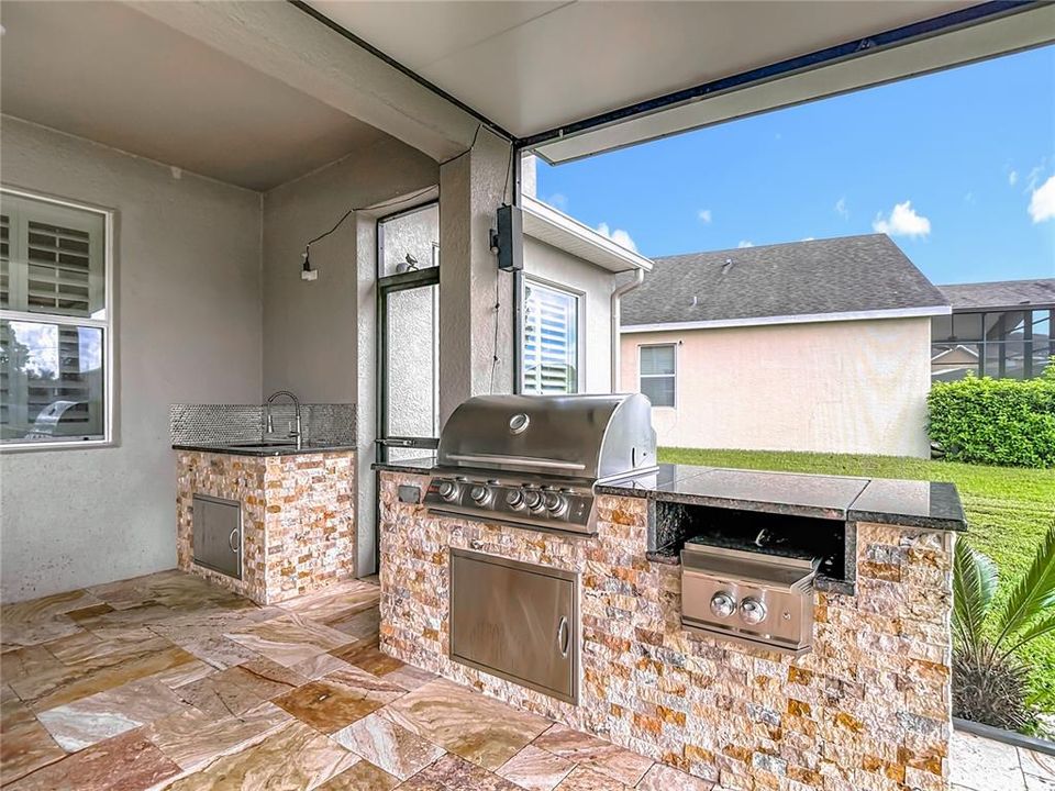 For Sale: $550,000 (5 beds, 3 baths, 3355 Square Feet)