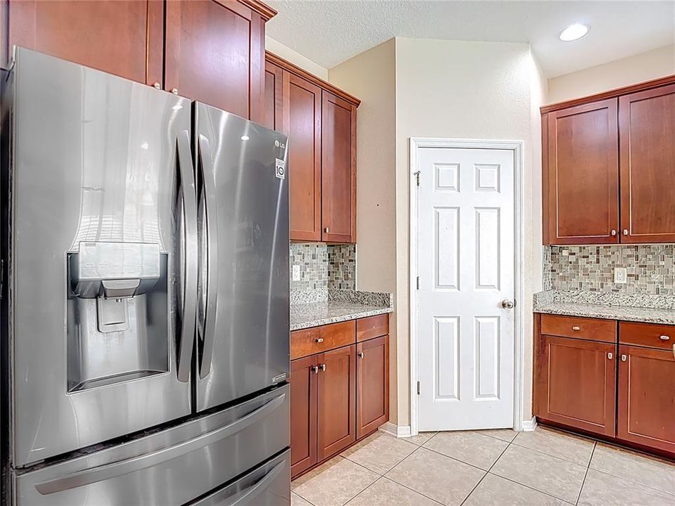 For Sale: $550,000 (5 beds, 3 baths, 3355 Square Feet)