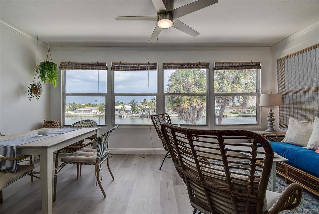 For Sale: $360,000 (1 beds, 1 baths, 684 Square Feet)