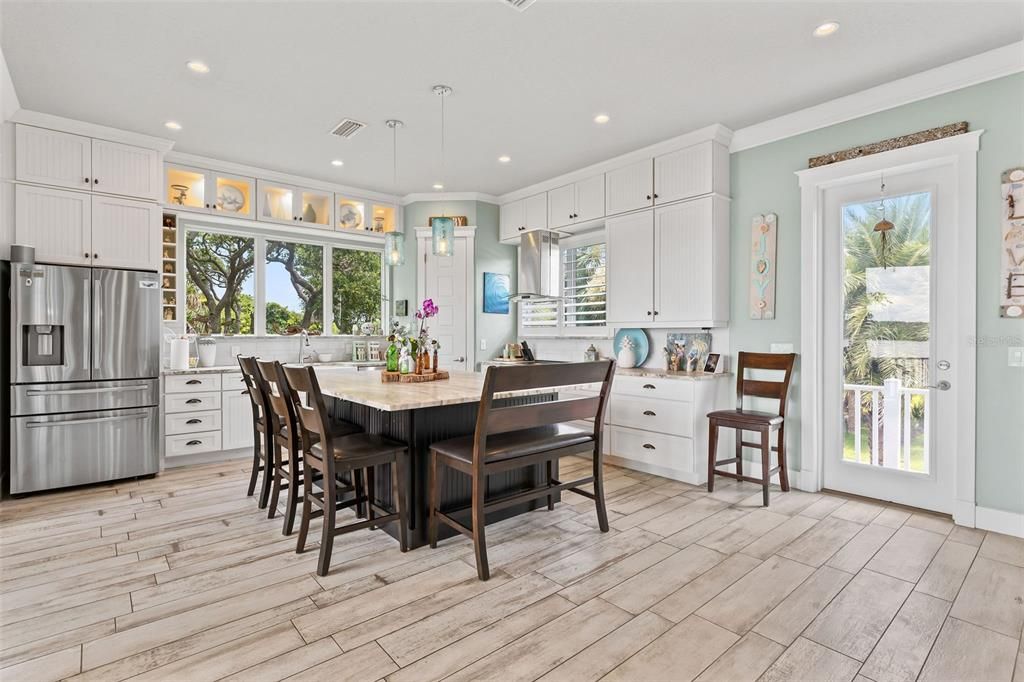 待售: $1,095,000 (4 贝兹, 2 浴室, 2721 平方英尺)