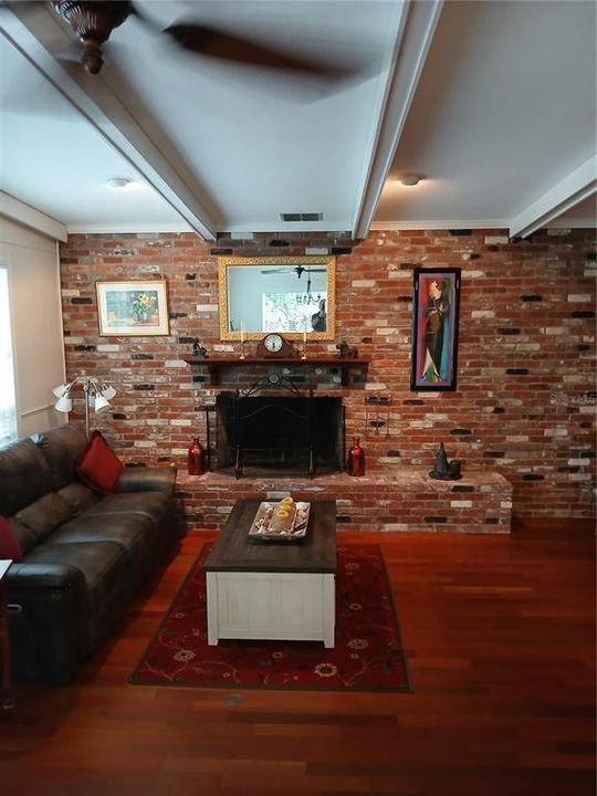 En Venta: $1,175,000 (4 camas, 4 baños, 4910 Pies cuadrados)