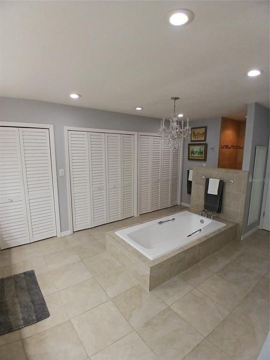 En Venta: $1,175,000 (4 camas, 4 baños, 4910 Pies cuadrados)