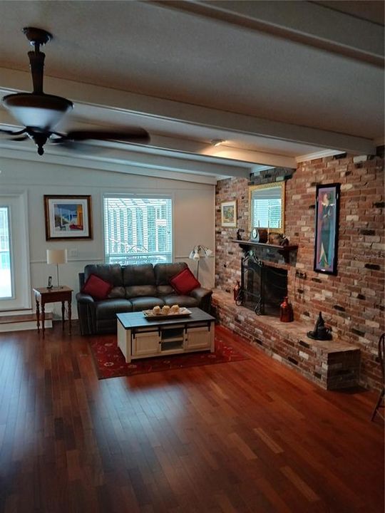 En Venta: $1,175,000 (4 camas, 4 baños, 4910 Pies cuadrados)