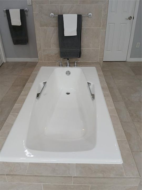 En Venta: $1,175,000 (4 camas, 4 baños, 4910 Pies cuadrados)