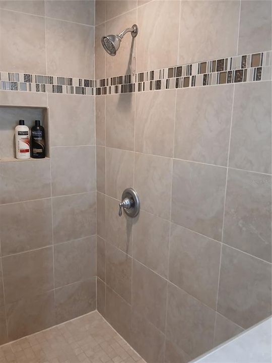 En Venta: $1,175,000 (4 camas, 4 baños, 4910 Pies cuadrados)