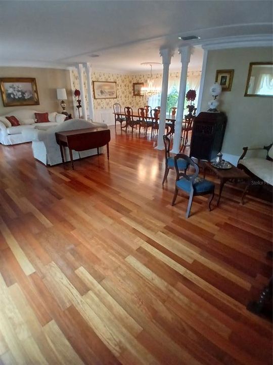 En Venta: $1,175,000 (4 camas, 4 baños, 4910 Pies cuadrados)