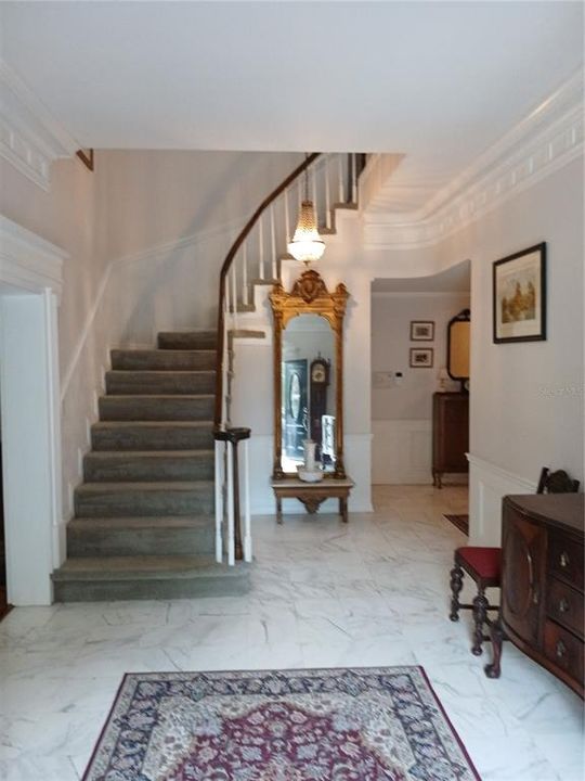 En Venta: $1,175,000 (4 camas, 4 baños, 4910 Pies cuadrados)