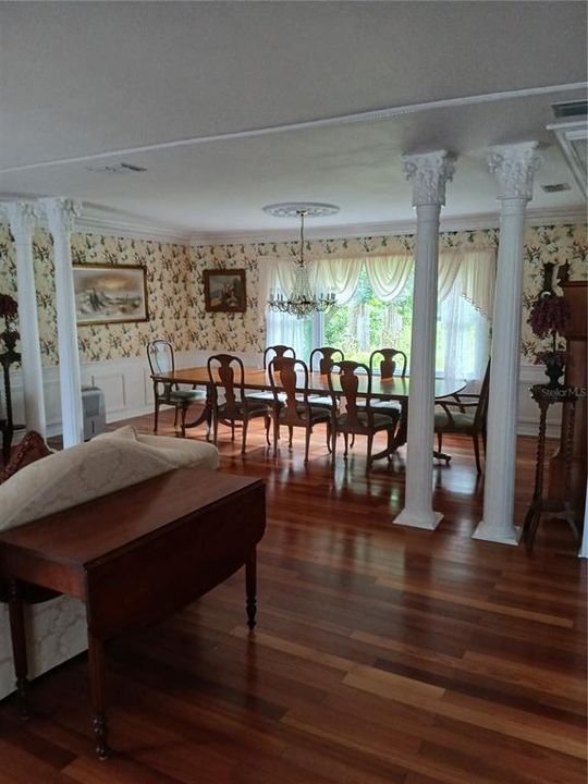 En Venta: $1,175,000 (4 camas, 4 baños, 4910 Pies cuadrados)