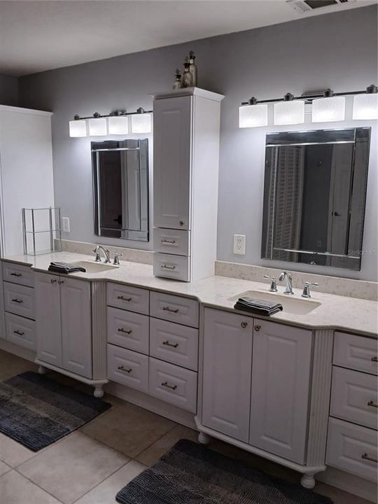 En Venta: $1,175,000 (4 camas, 4 baños, 4910 Pies cuadrados)