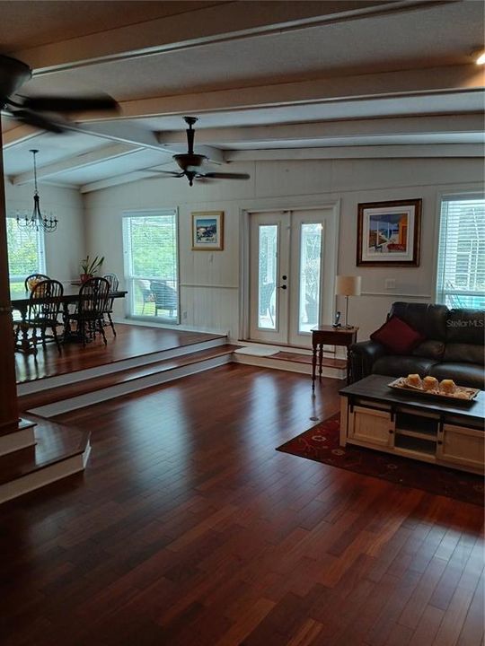 En Venta: $1,175,000 (4 camas, 4 baños, 4910 Pies cuadrados)