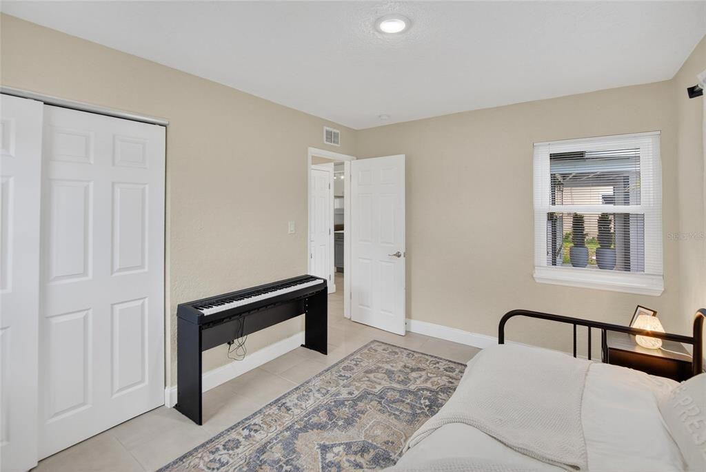 For Rent: $2,500 (3 beds, 2 baths, 1125 Square Feet)