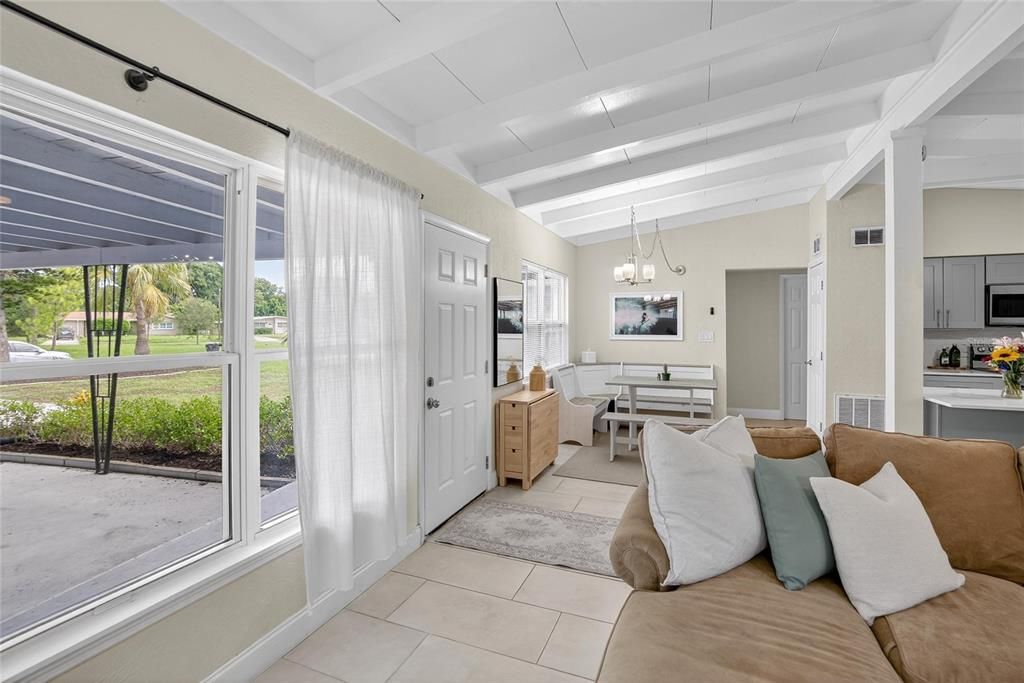 For Rent: $2,500 (3 beds, 2 baths, 1125 Square Feet)