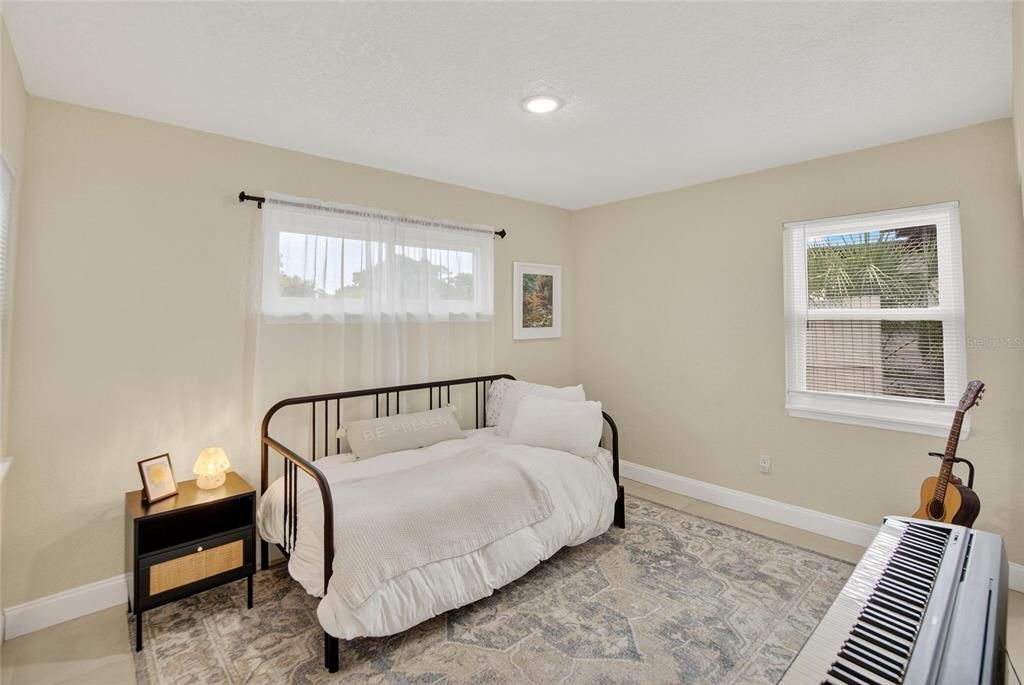 For Rent: $2,500 (3 beds, 2 baths, 1125 Square Feet)