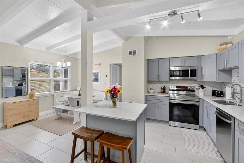 For Rent: $2,500 (3 beds, 2 baths, 1125 Square Feet)