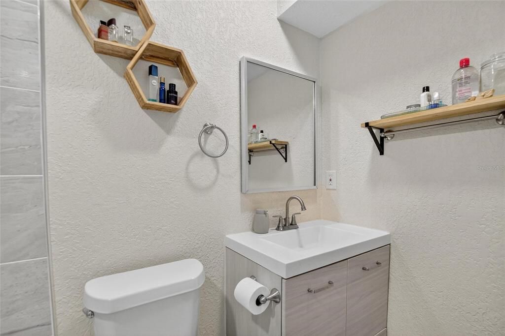 For Rent: $2,500 (3 beds, 2 baths, 1125 Square Feet)