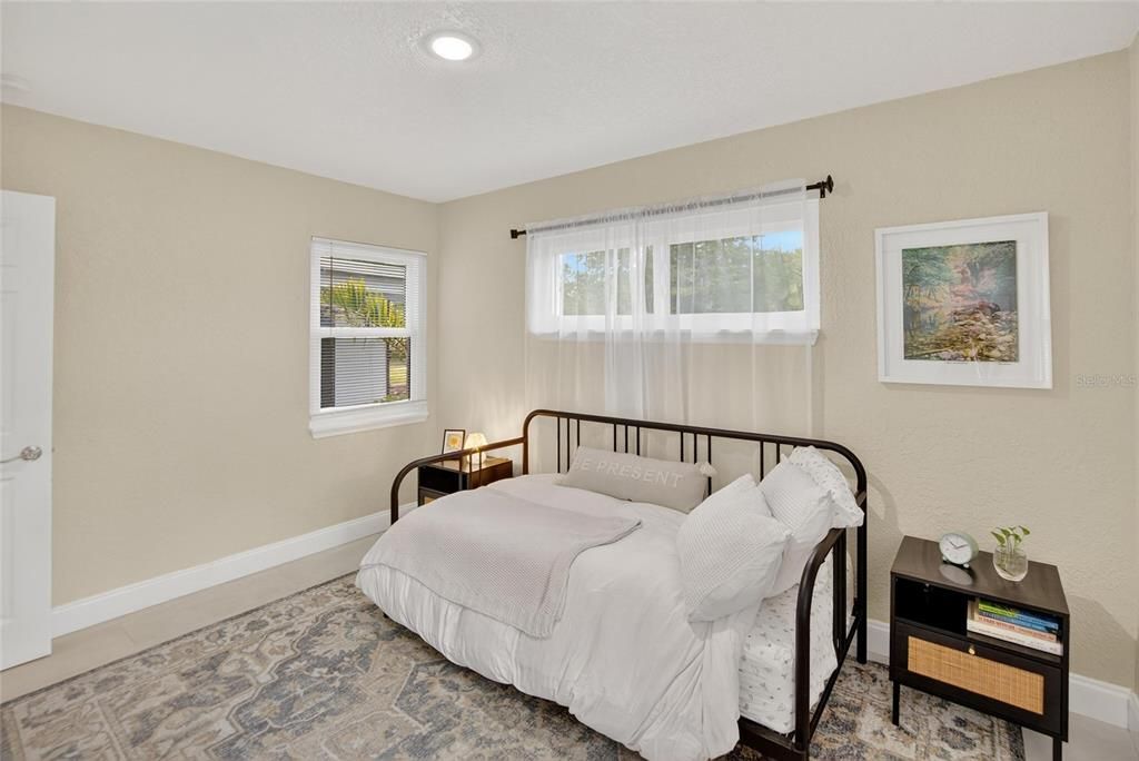 For Rent: $2,500 (3 beds, 2 baths, 1125 Square Feet)