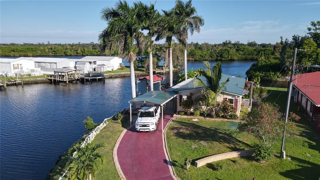 На продажу: $210,000 (2 спален, 2 ванн, 1056 Квадратных фут)