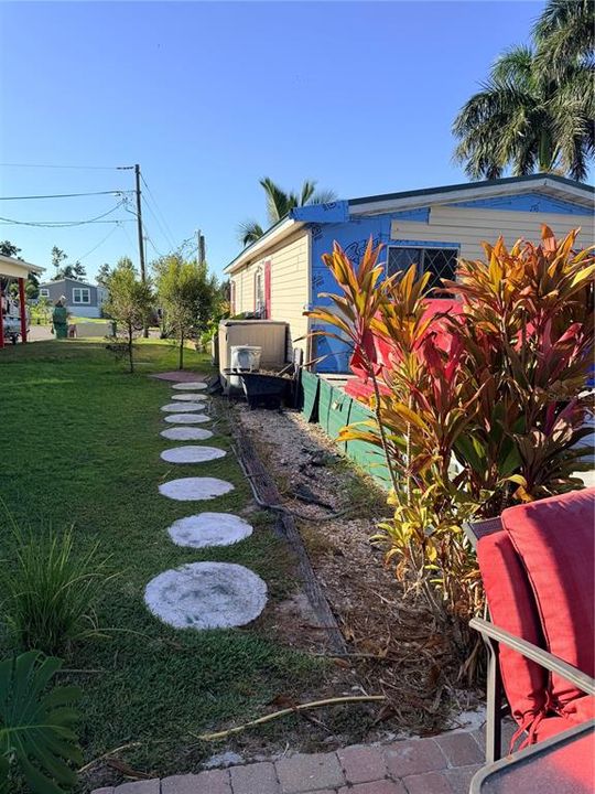 На продажу: $210,000 (2 спален, 2 ванн, 1056 Квадратных фут)